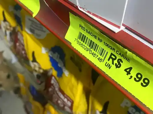 Etiqueta de gôndola impressa pelo sistema, com código de barras e preço